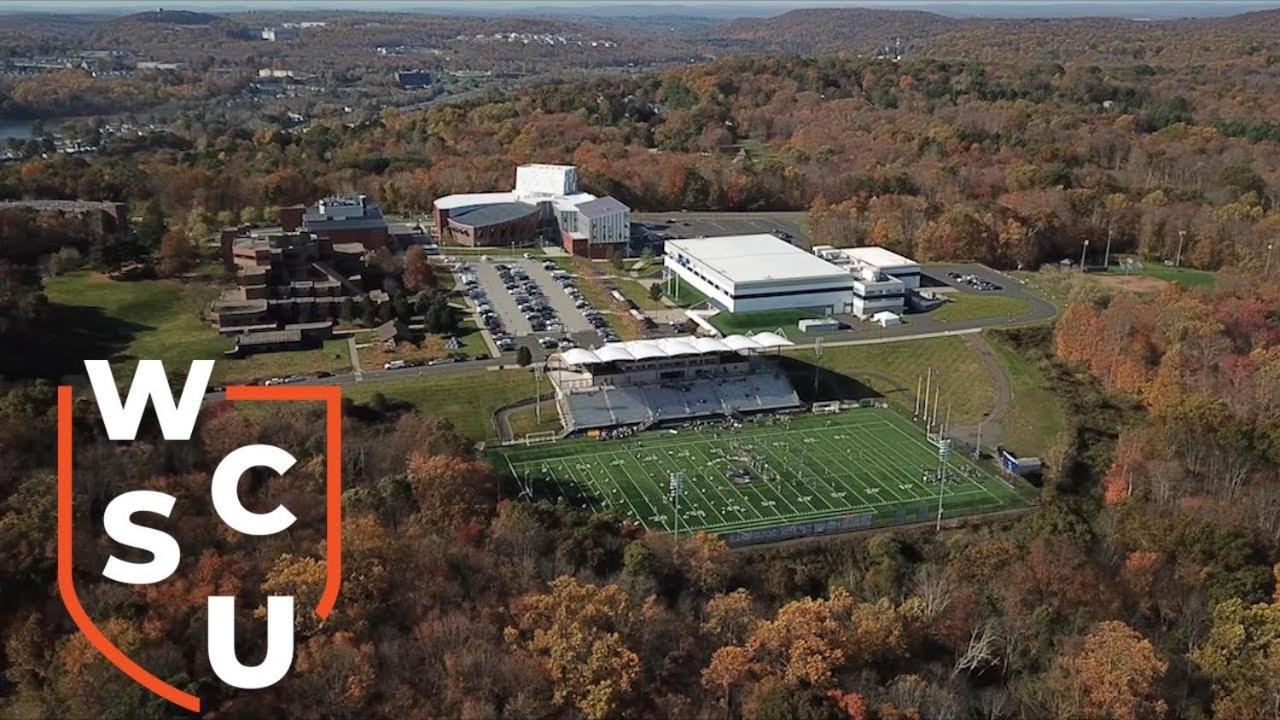Welcome To Hat City Danbury, A Suburban Retreat Buitenkant foto