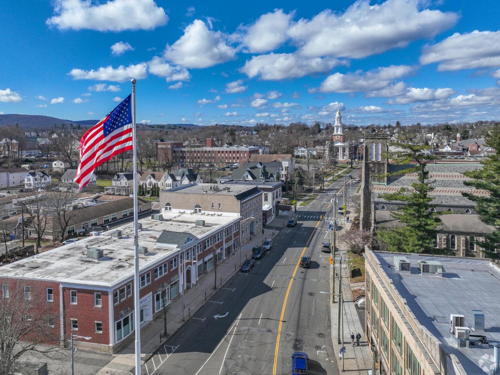 Welcome To Hat City Danbury, A Suburban Retreat Buitenkant foto