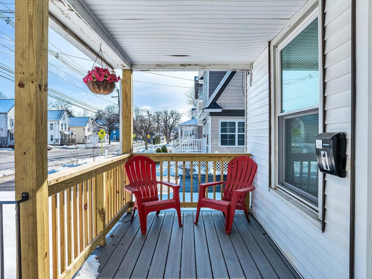 Welcome To Hat City Danbury, A Suburban Retreat Buitenkant foto